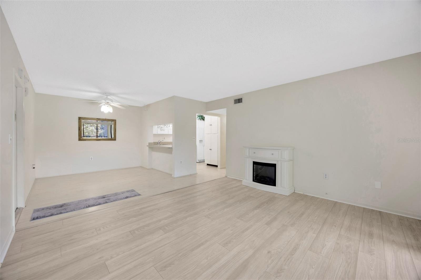 Image 5 of 39 For 3134 Lake Pine Way F2