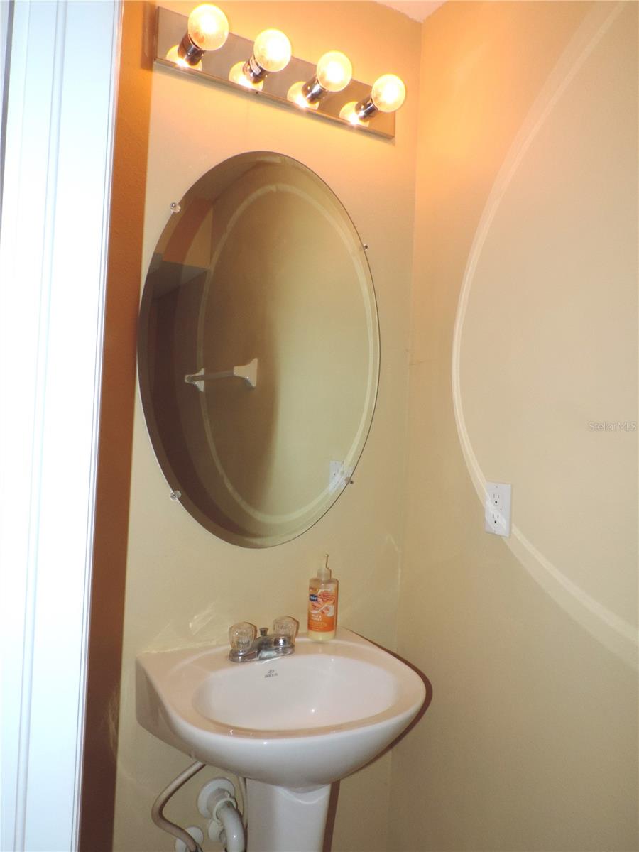 Image 12 of 23 For 7650 Red Mill Circle