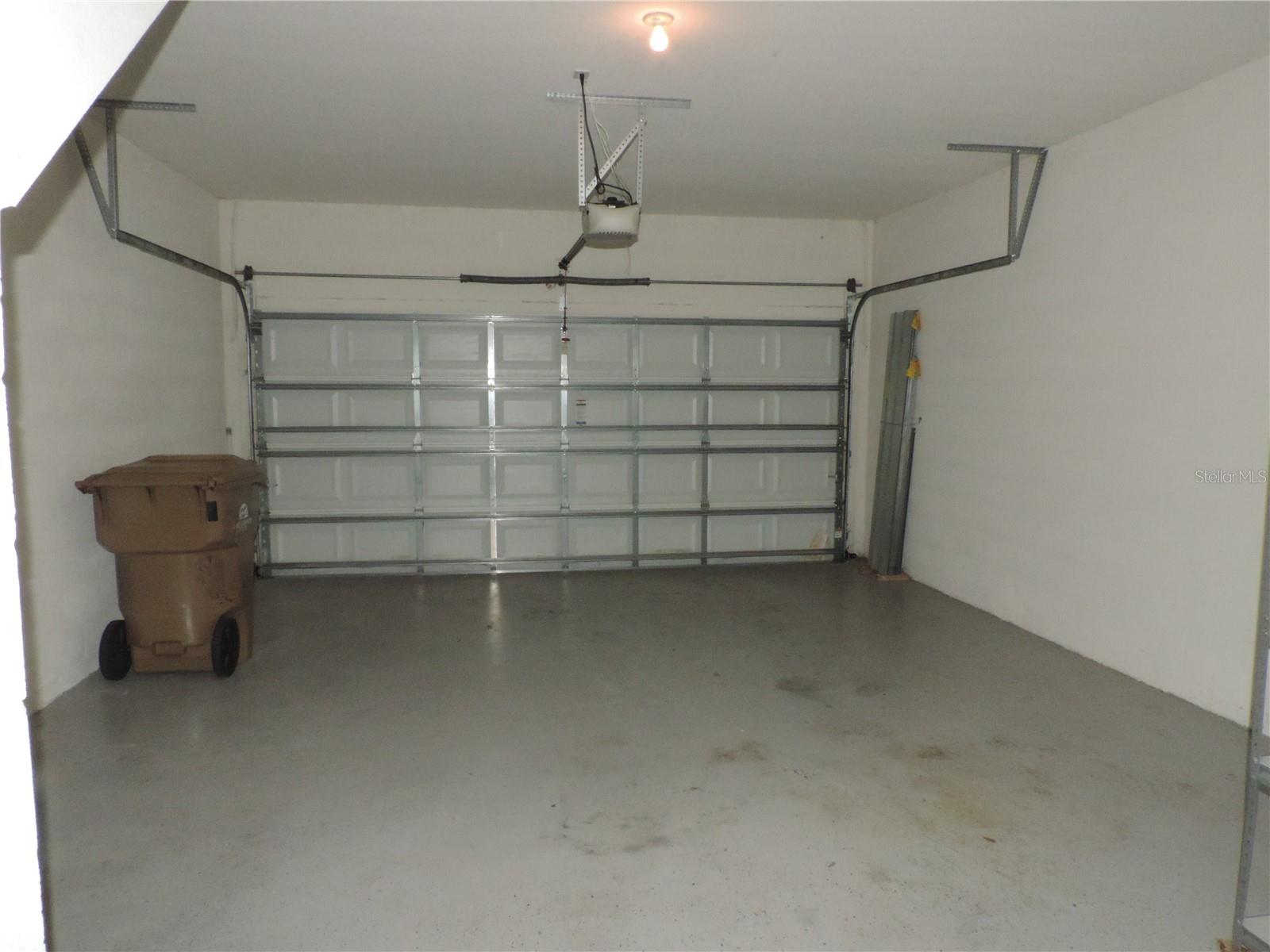 Image 21 of 23 For 7650 Red Mill Circle