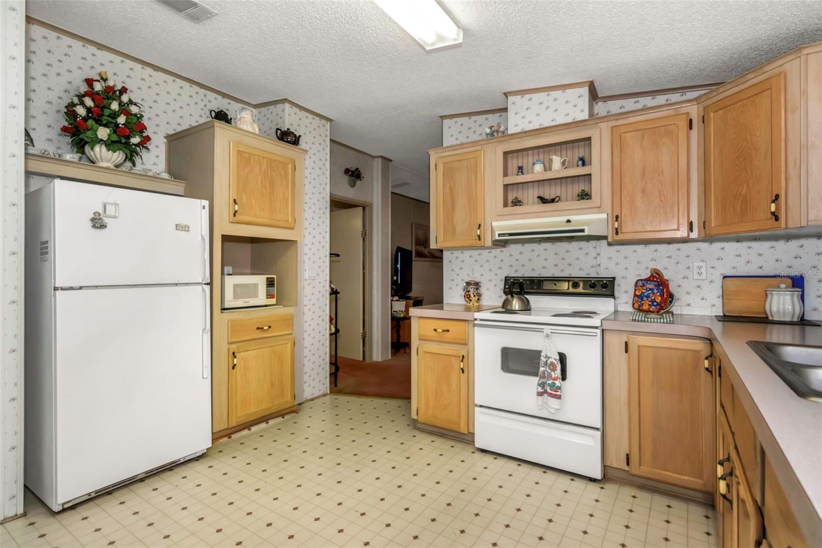 Image 10 of 27 For 5641 Columbia Drive