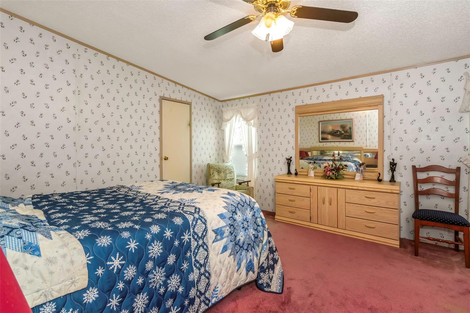 Image 14 of 27 For 5641 Columbia Drive