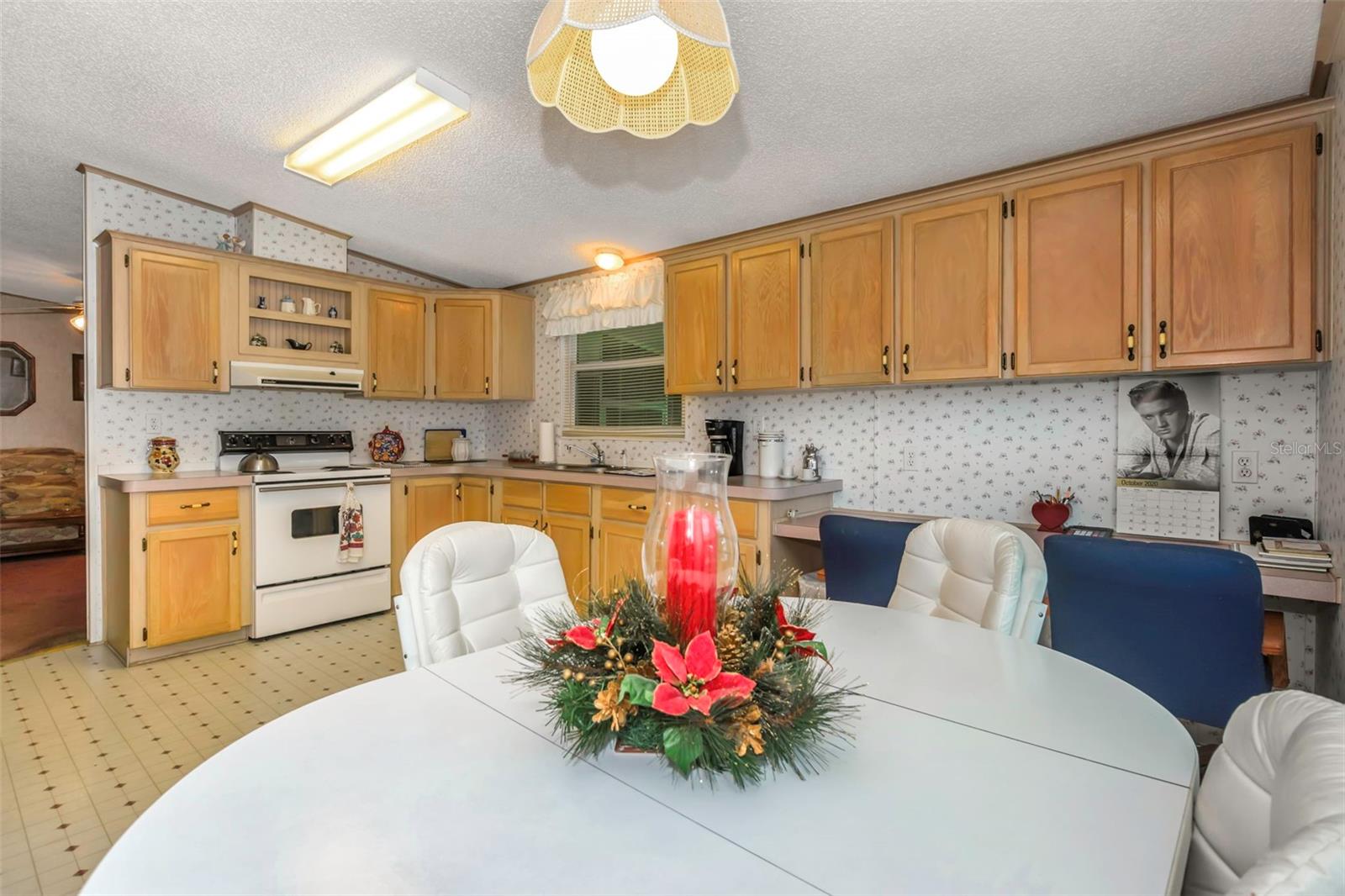 Image 9 of 27 For 5641 Columbia Drive