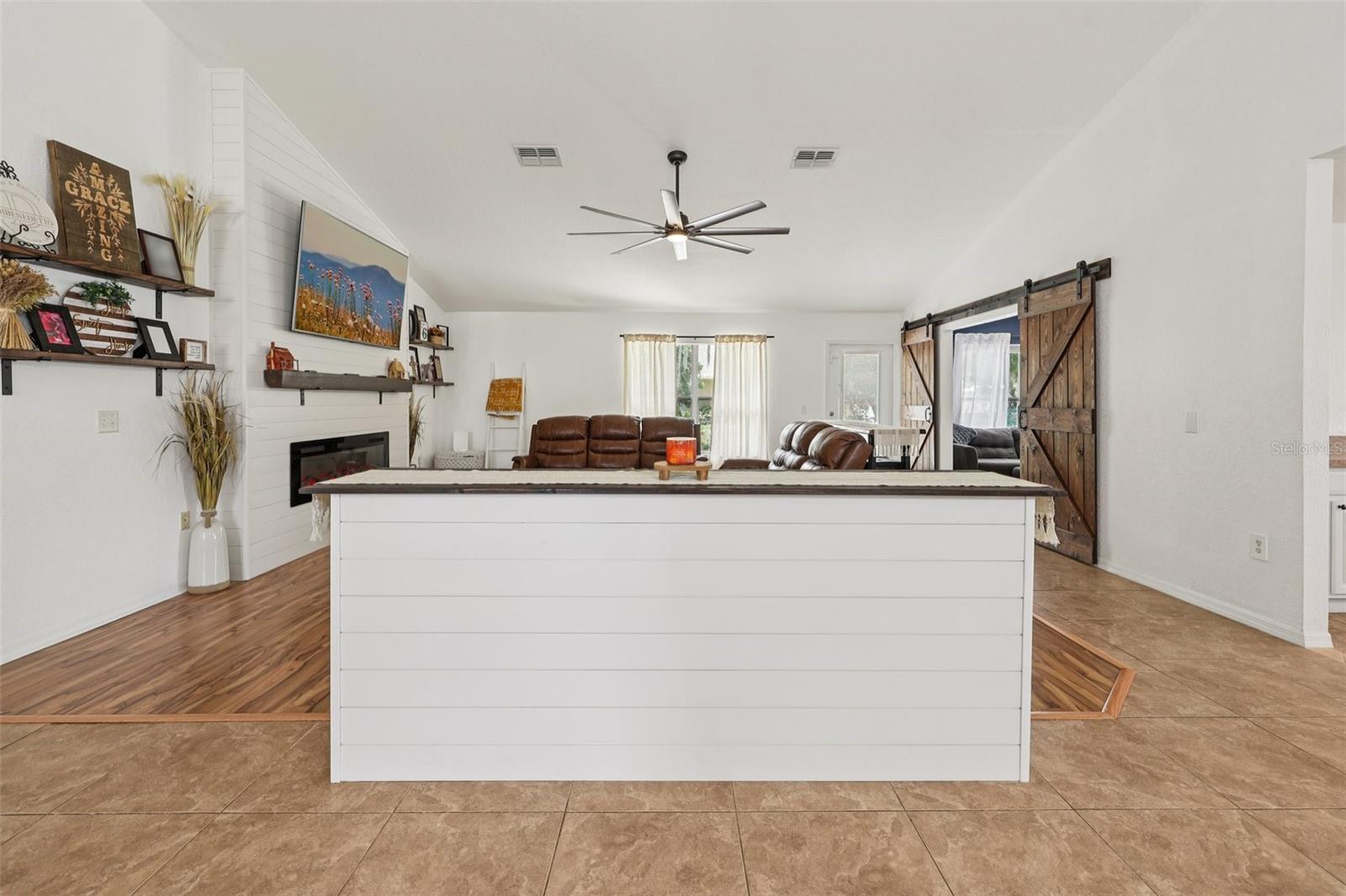 Image 13 of 78 For 2251 Evenglow Avenue