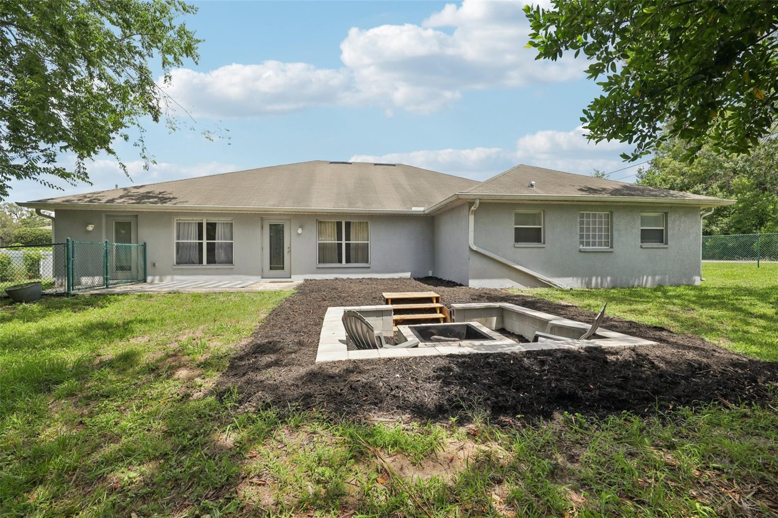 Image 64 of 78 For 2251 Evenglow Avenue