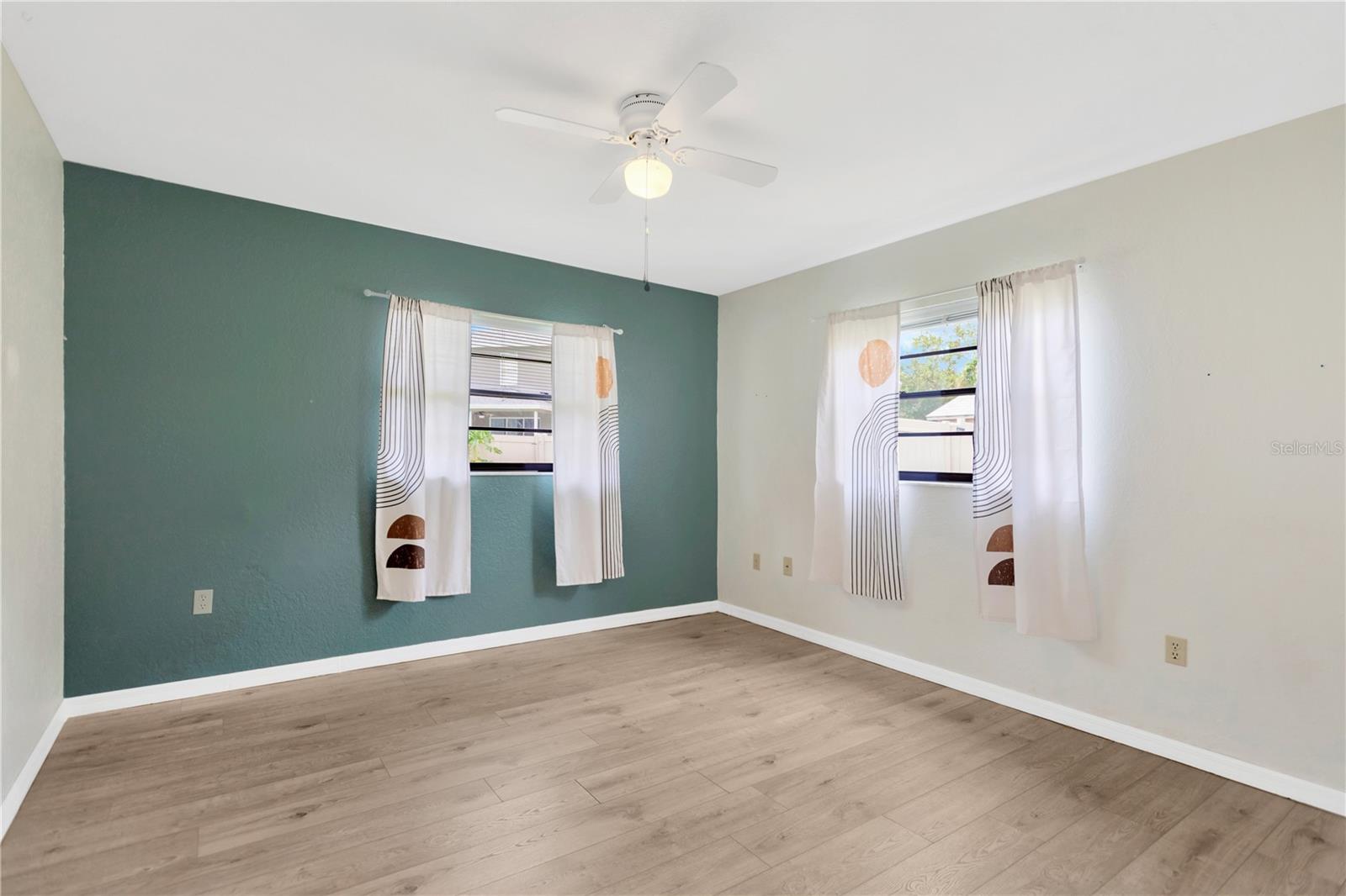 Image 16 of 24 For 5021 Bridgeport Drive
