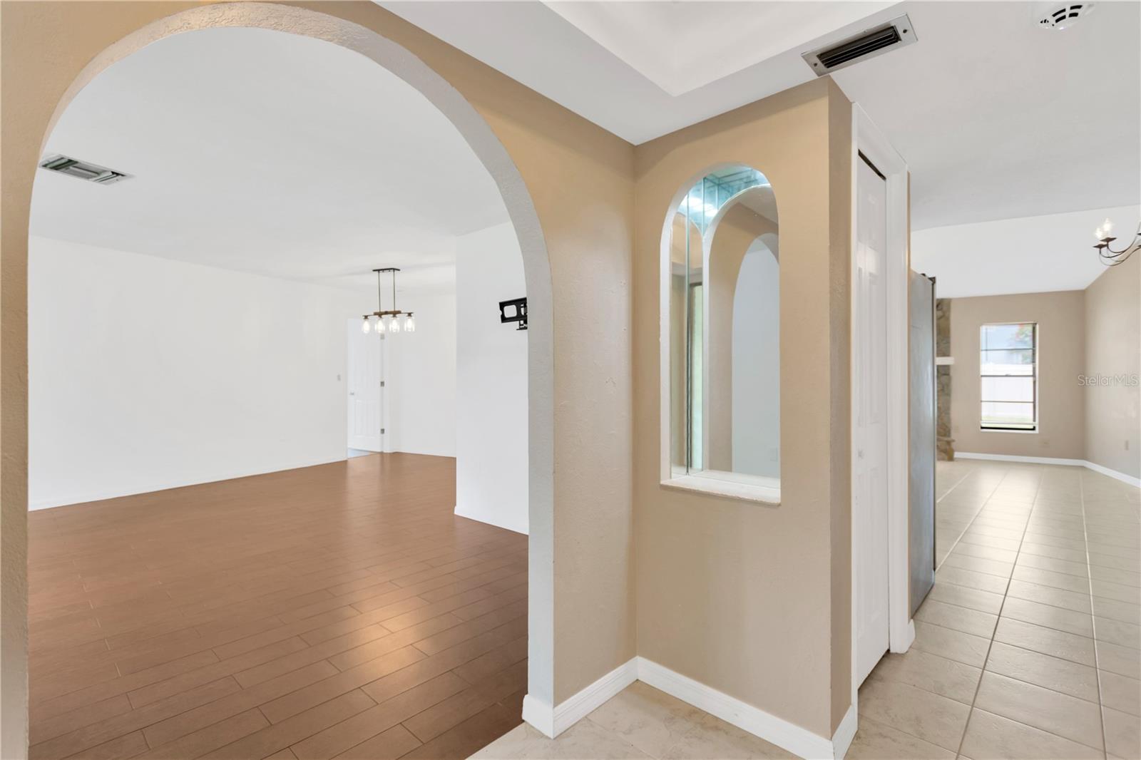 Image 4 of 24 For 5021 Bridgeport Drive