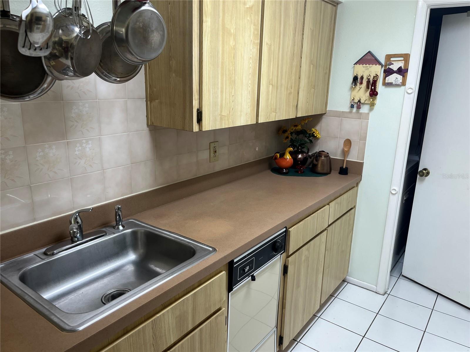 Image 13 of 46 For 9474 Nakoma Way E