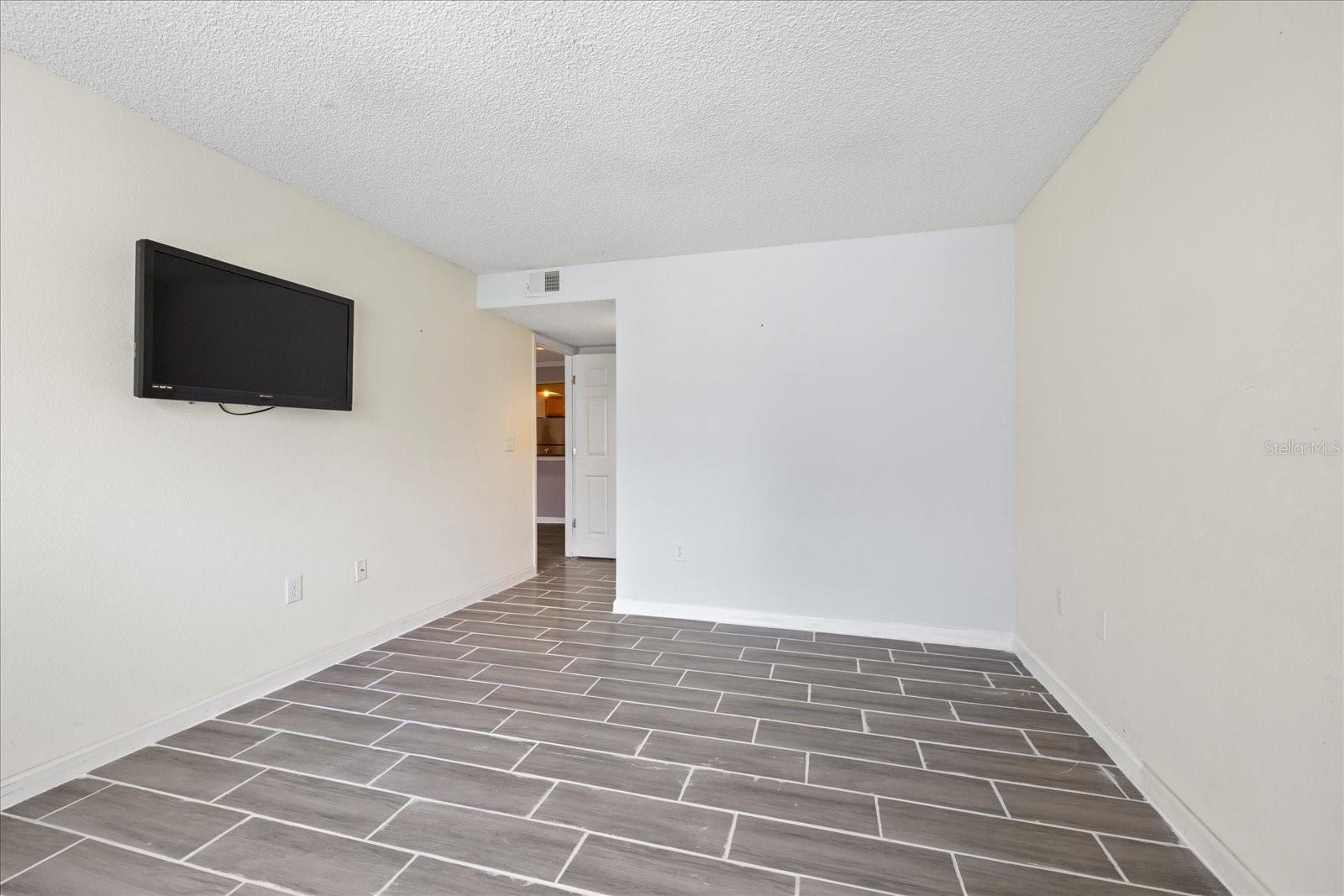 Image 19 of 53 For 2500 Winding Creek Boulevard G106