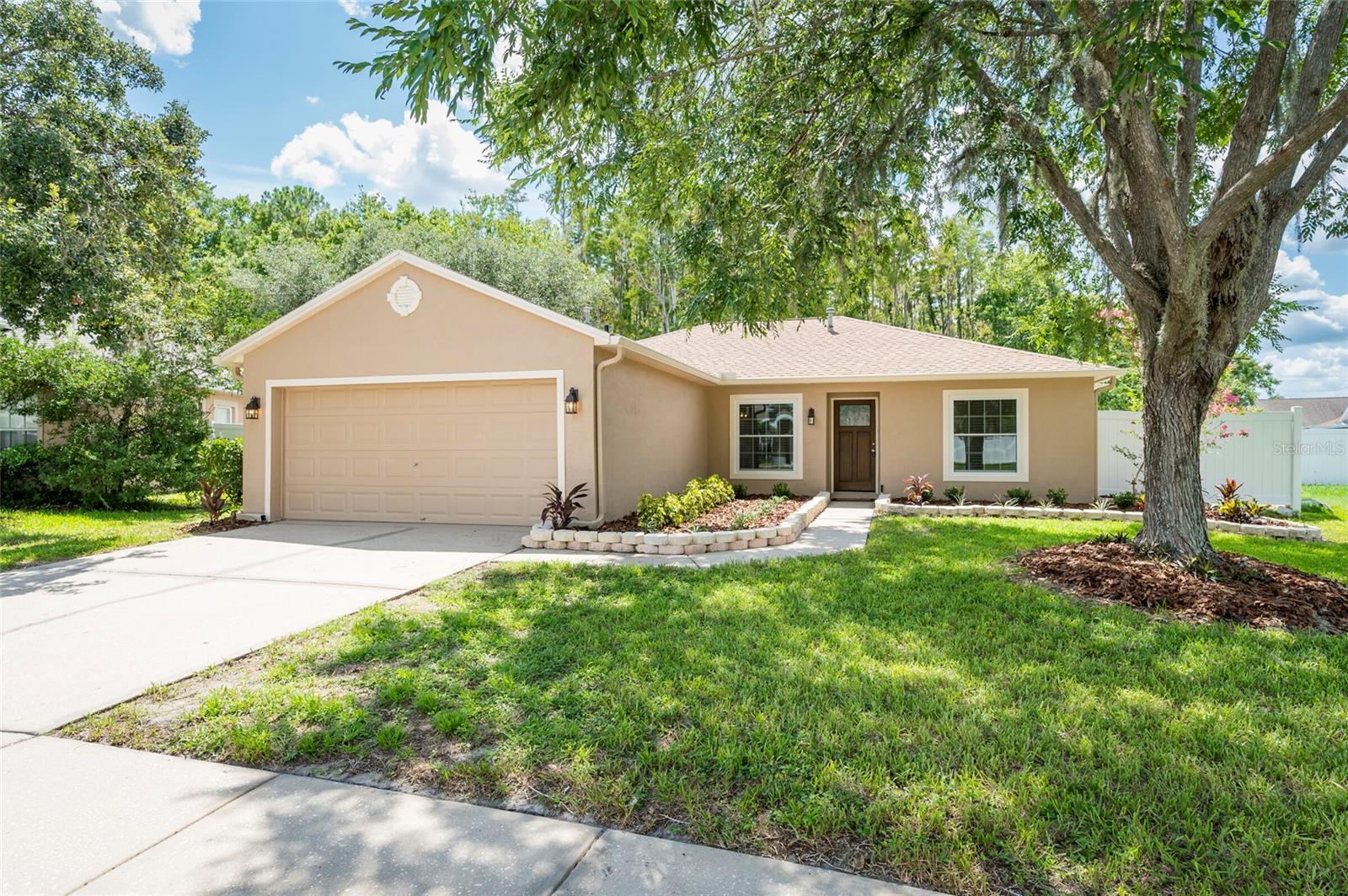 Details for 29108 Crossland Drive, WESLEY CHAPEL, FL 33543