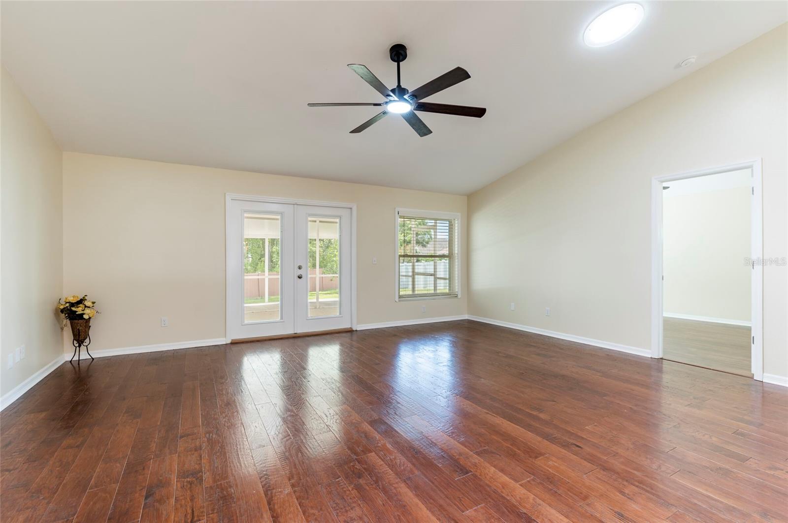 Image 10 of 24 For 29108 Crossland Drive