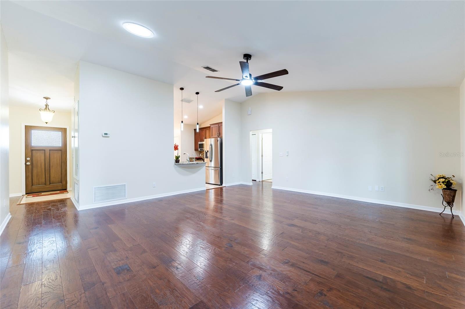 Image 11 of 24 For 29108 Crossland Drive