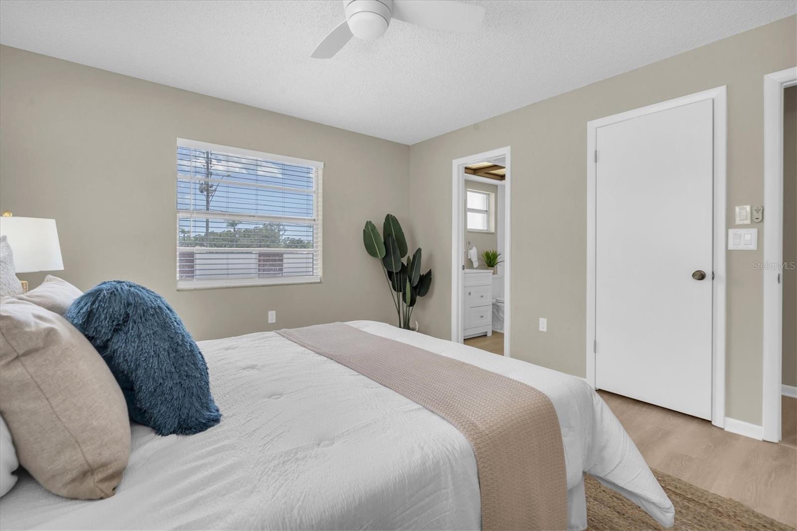 Image 16 of 31 For 2954 Leisure Court