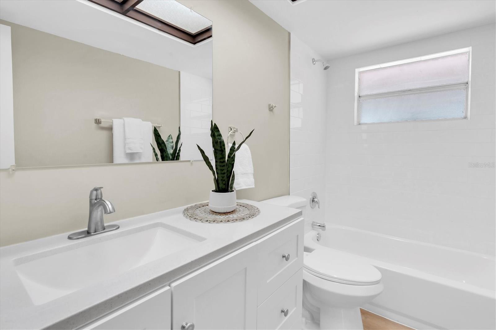 Image 21 of 31 For 2954 Leisure Court