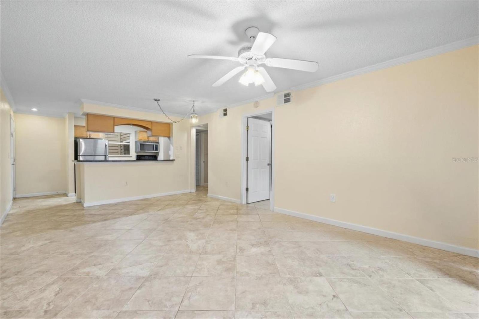 Image 11 of 47 For 2500 Winding Creek Boulevard I106