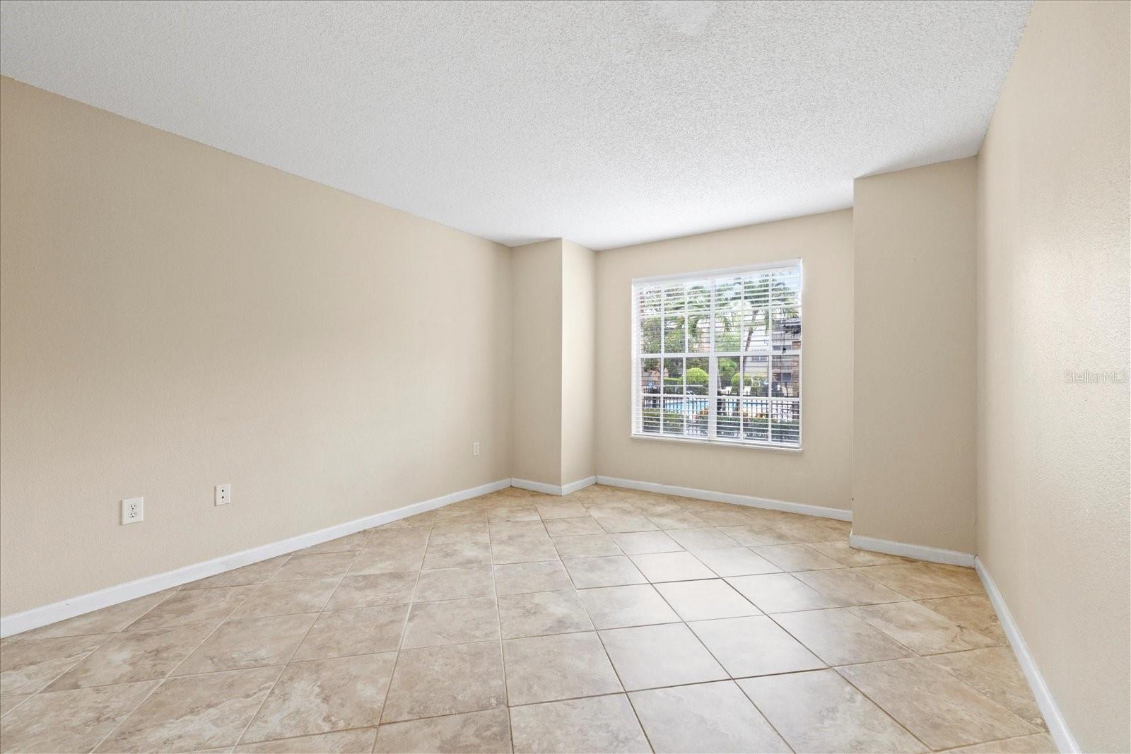 Image 23 of 47 For 2500 Winding Creek Boulevard I106