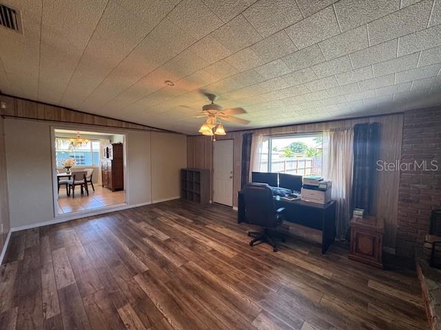 Image 15 of 48 For 4027 31st Avenue N