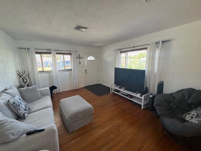 Image 7 of 48 For 4027 31st Avenue N