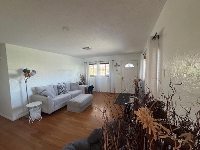 Image 8 of 48 For 4027 31st Avenue N