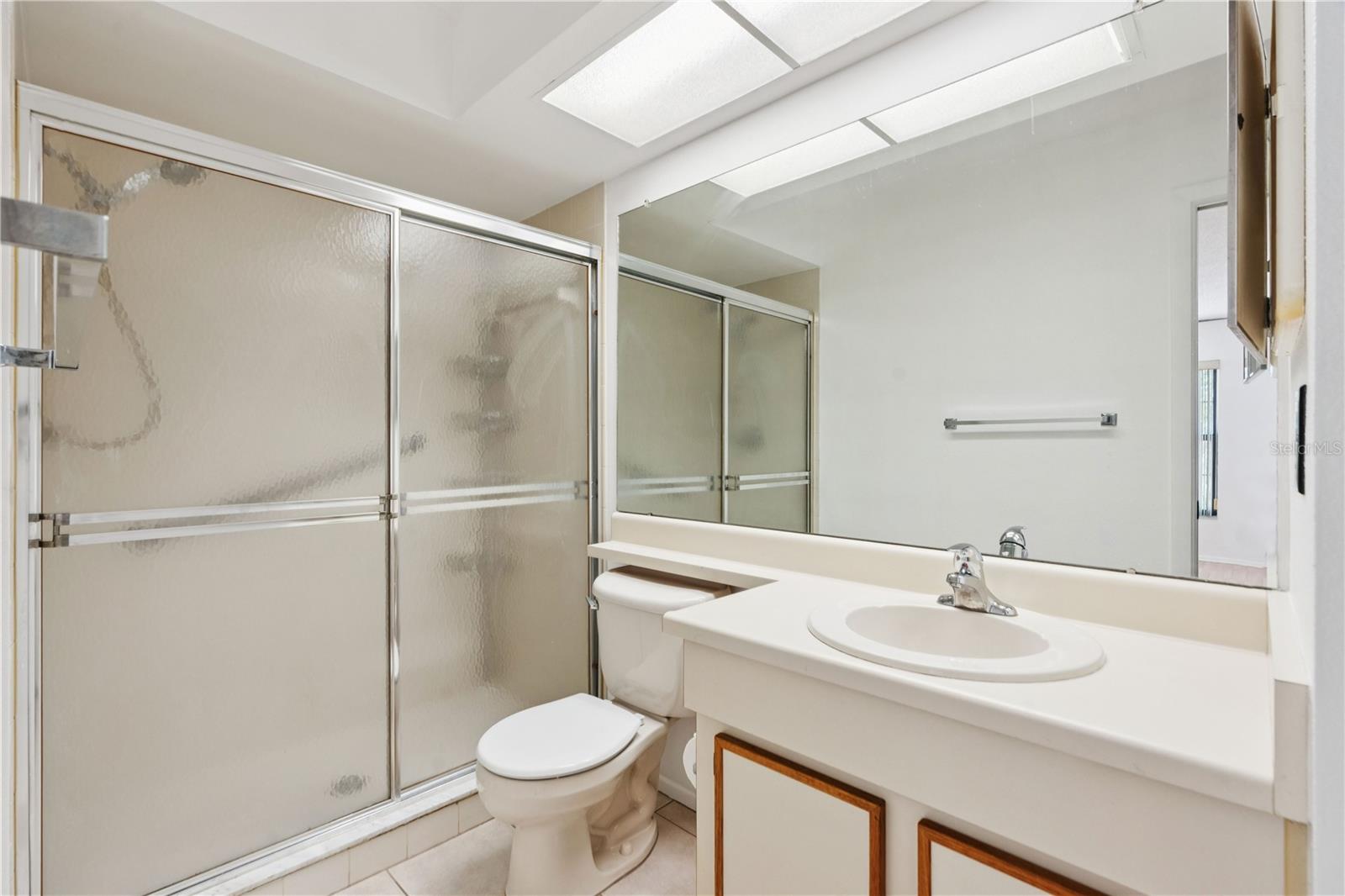 Listing photo id 12 for 11725 Spring Tree Lane