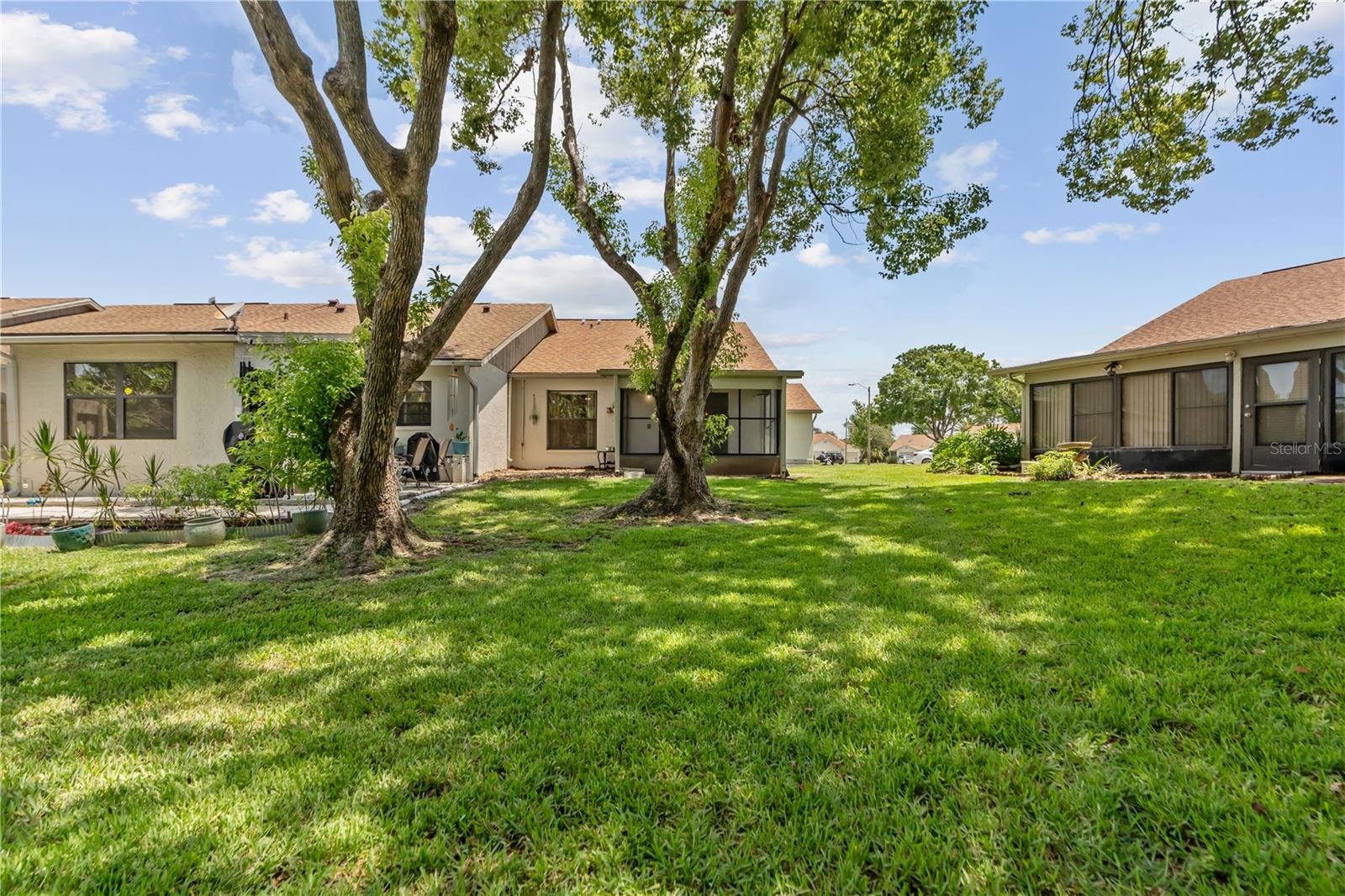 Listing photo id 25 for 11725 Spring Tree Lane