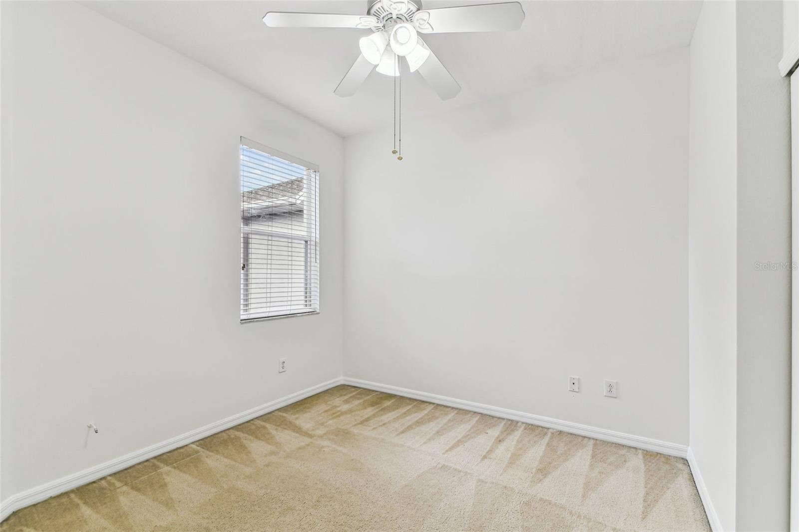 Listing photo id 21 for 9420 Georgian Park Lane 106