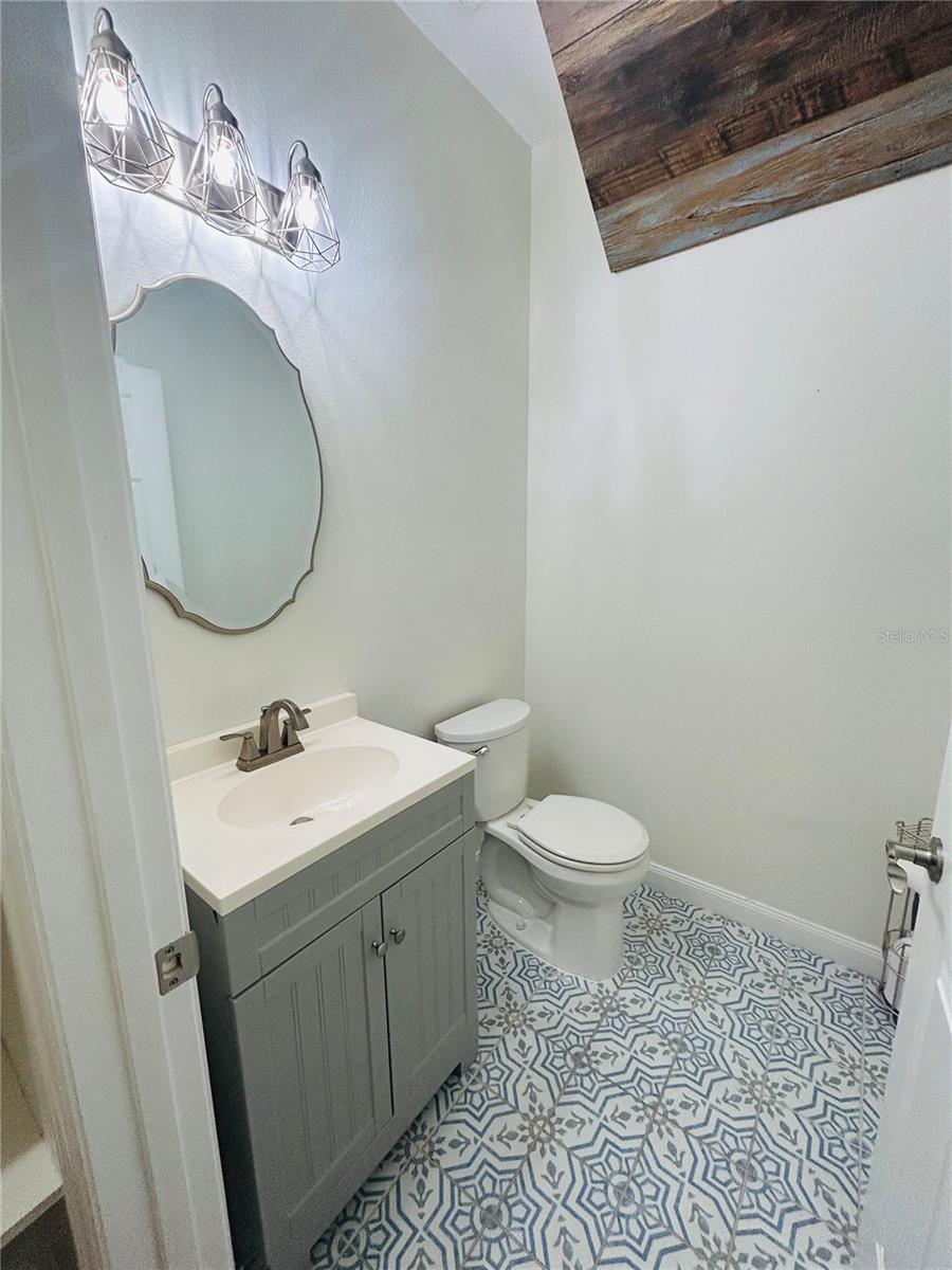 Listing photo id 6 for 9420 Georgian Park Lane 106