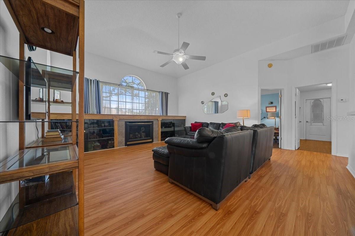 Image 18 of 49 For 14178 Pullman Drive