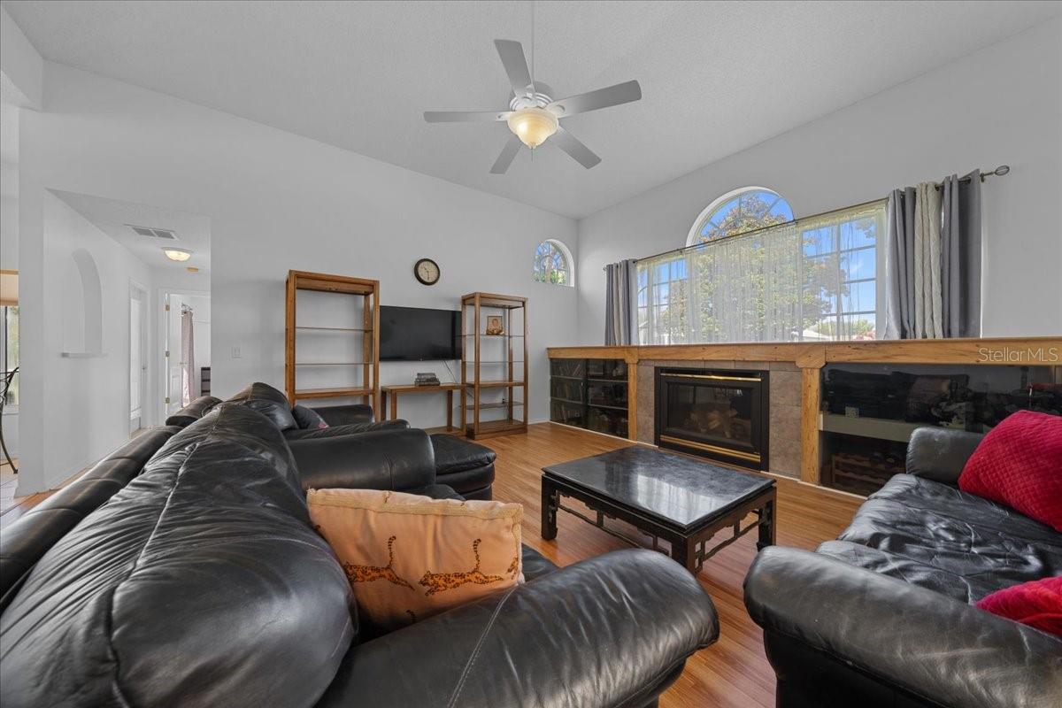 Image 20 of 49 For 14178 Pullman Drive