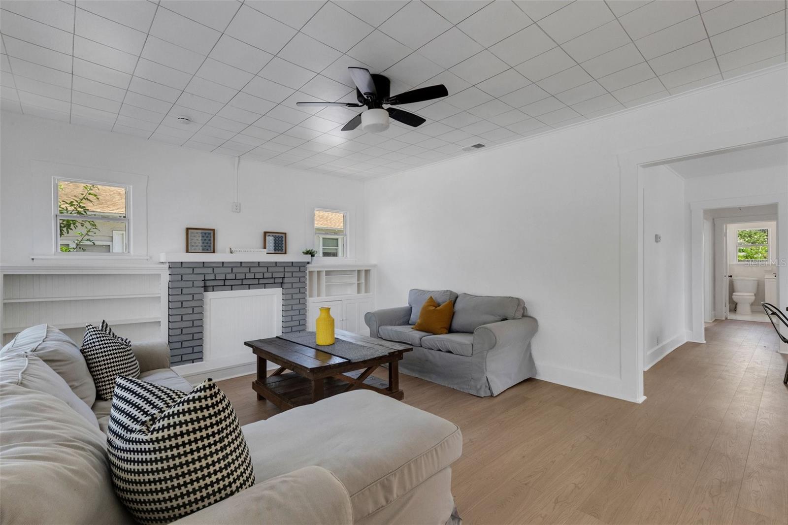 Image 10 of 43 For 835 14th Avenue S