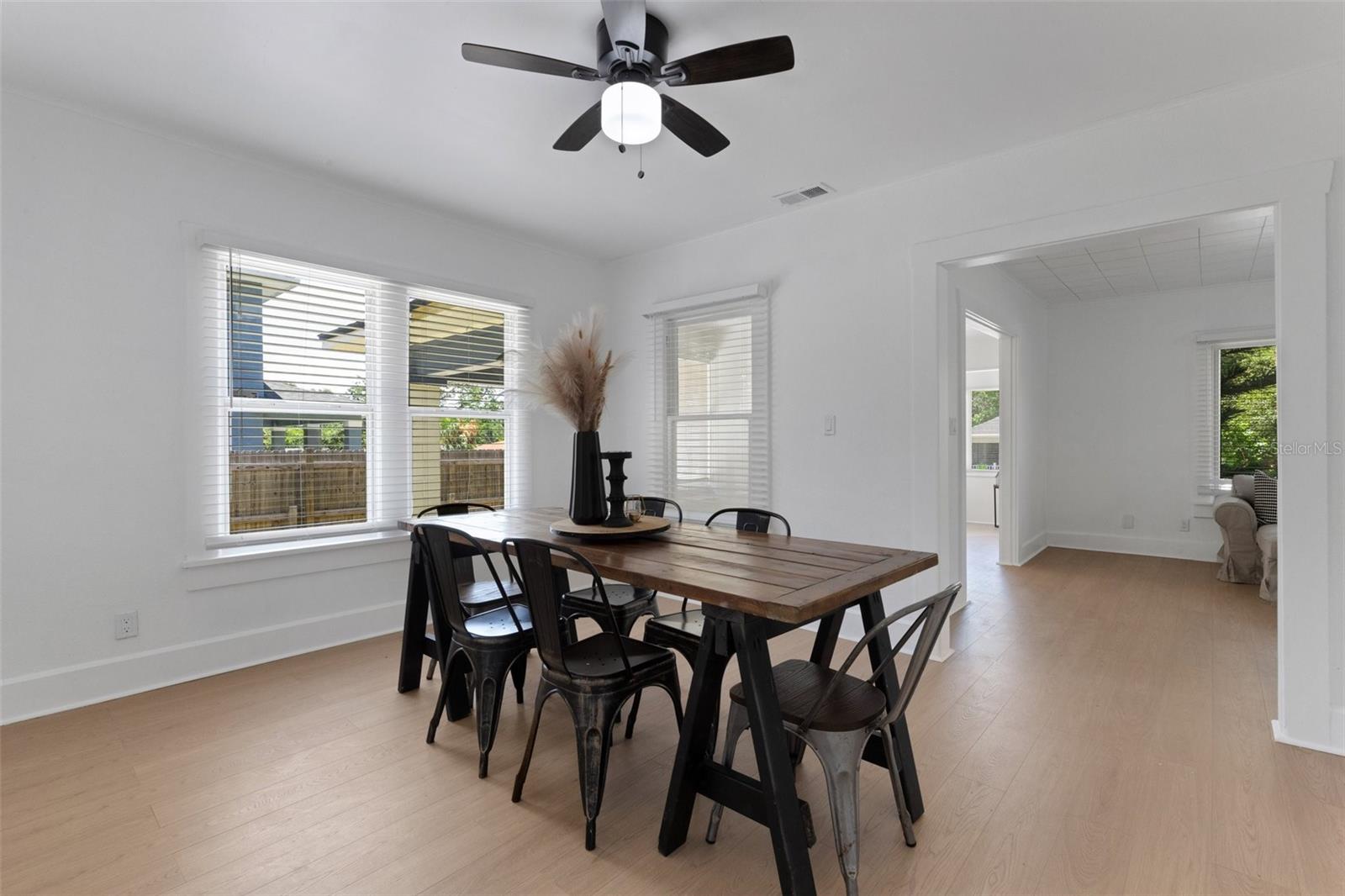 Image 14 of 43 For 835 14th Avenue S