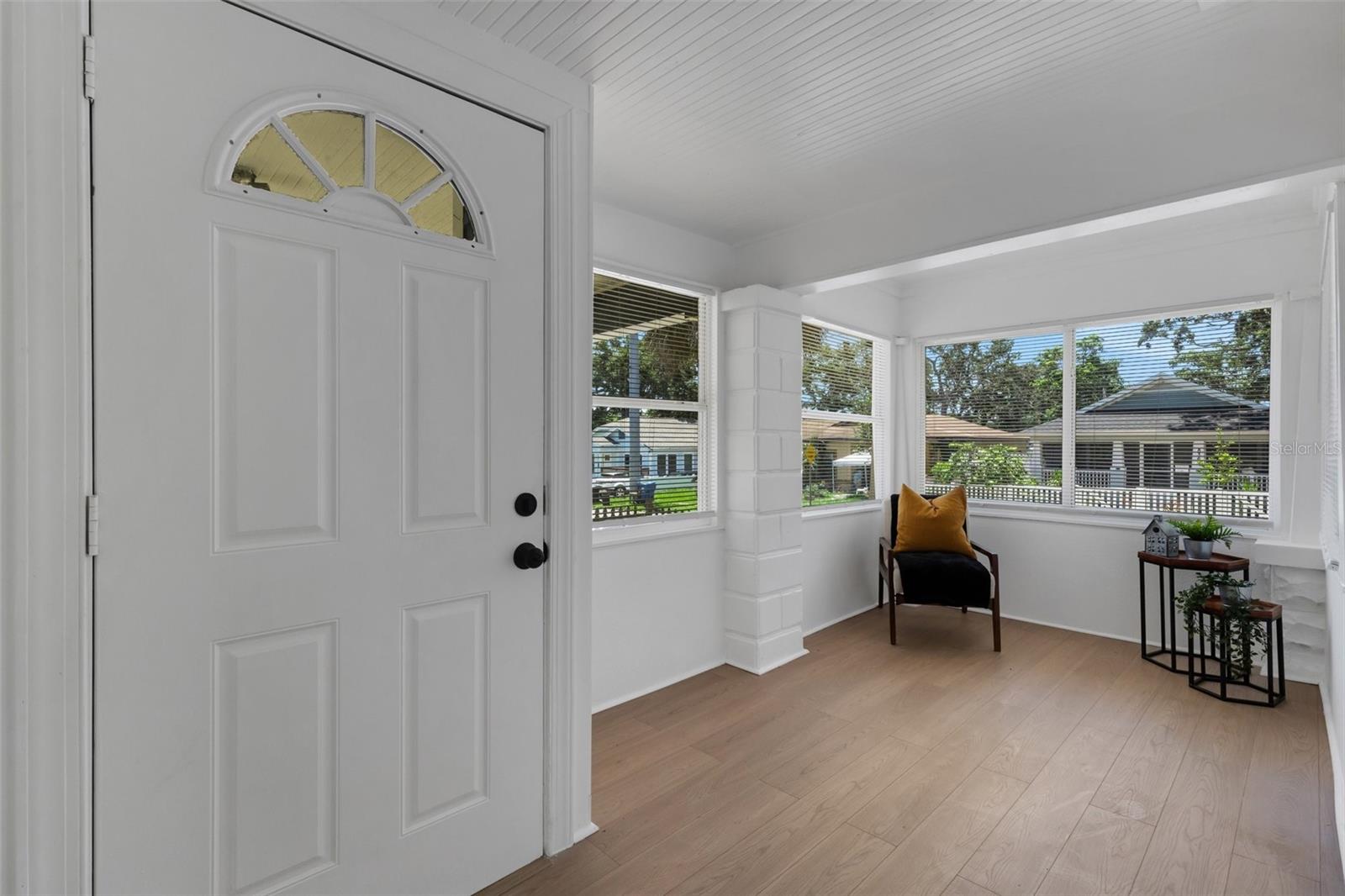 Image 2 of 43 For 835 14th Avenue S