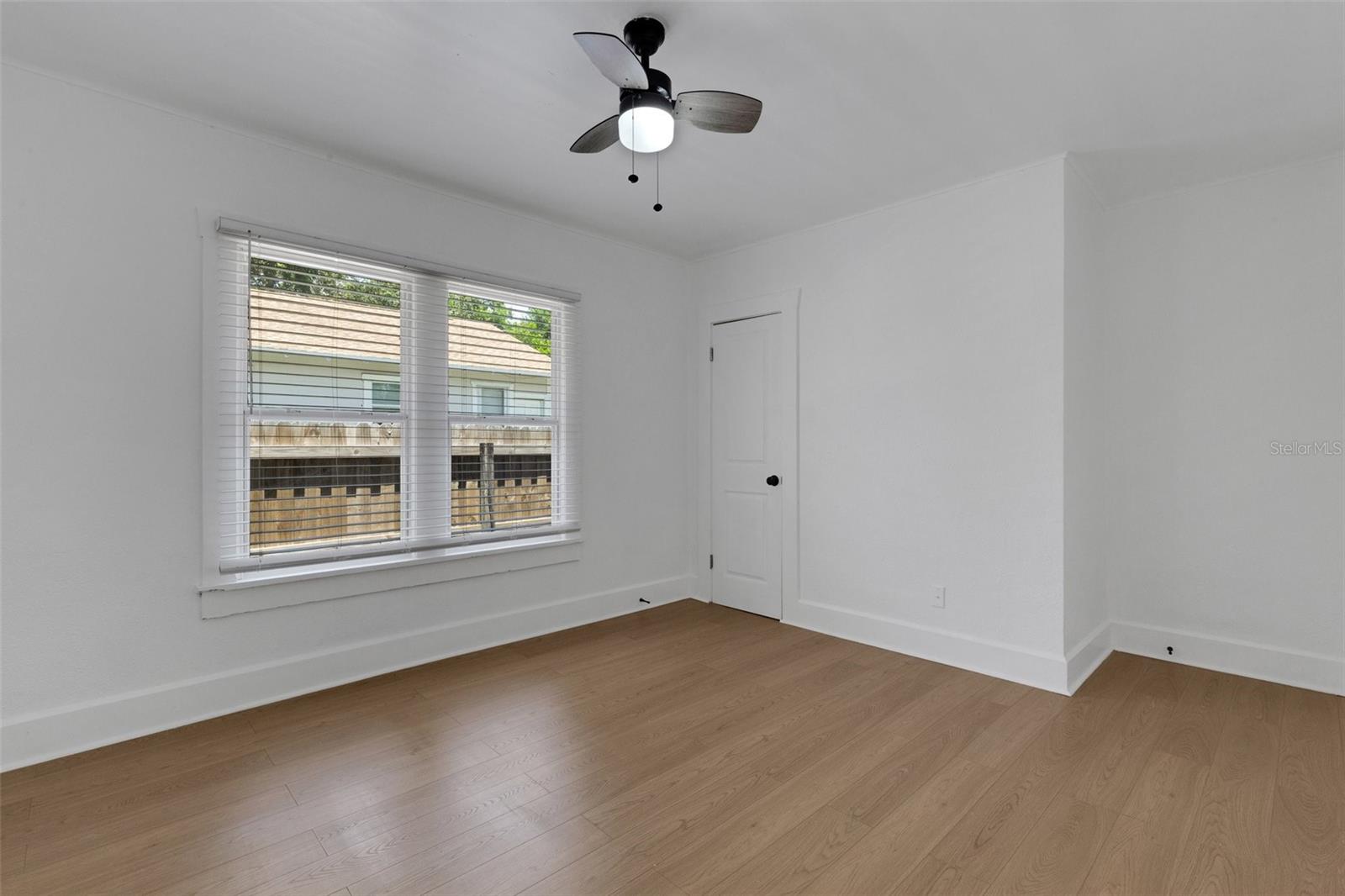 Image 25 of 43 For 835 14th Avenue S