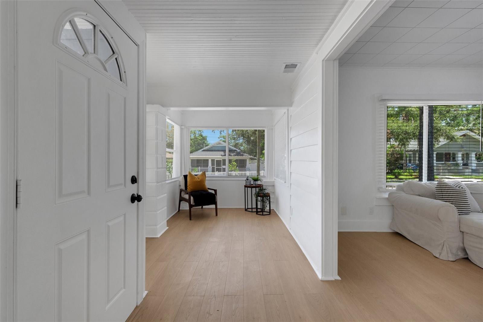 Image 3 of 43 For 835 14th Avenue S