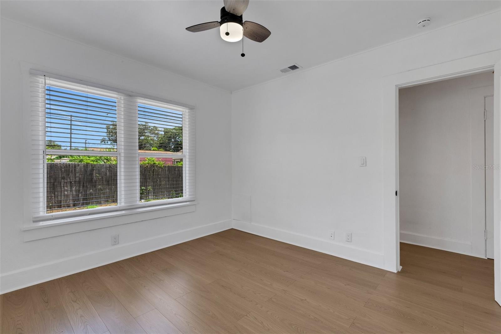 Image 30 of 43 For 835 14th Avenue S