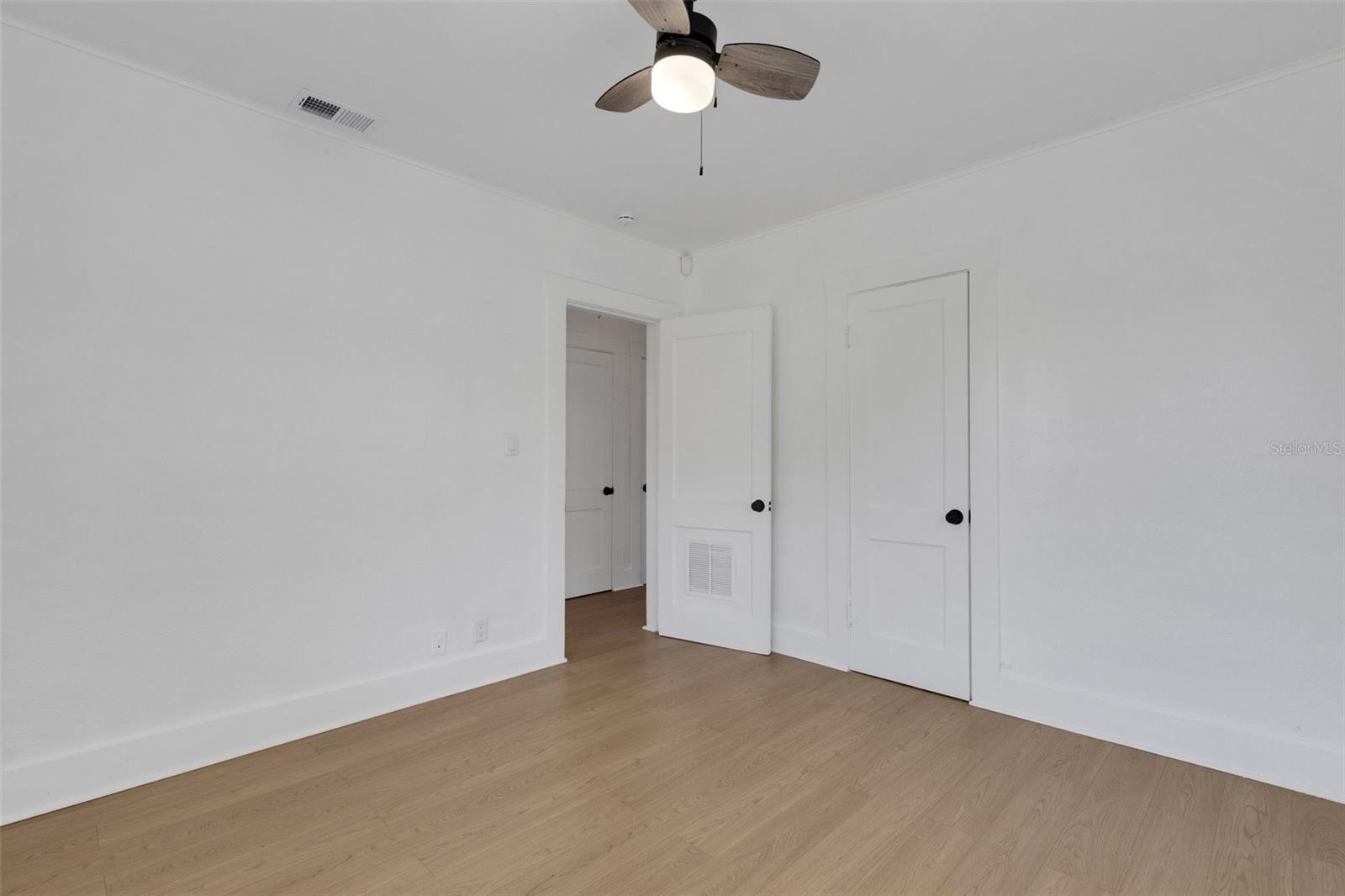 Image 31 of 43 For 835 14th Avenue S