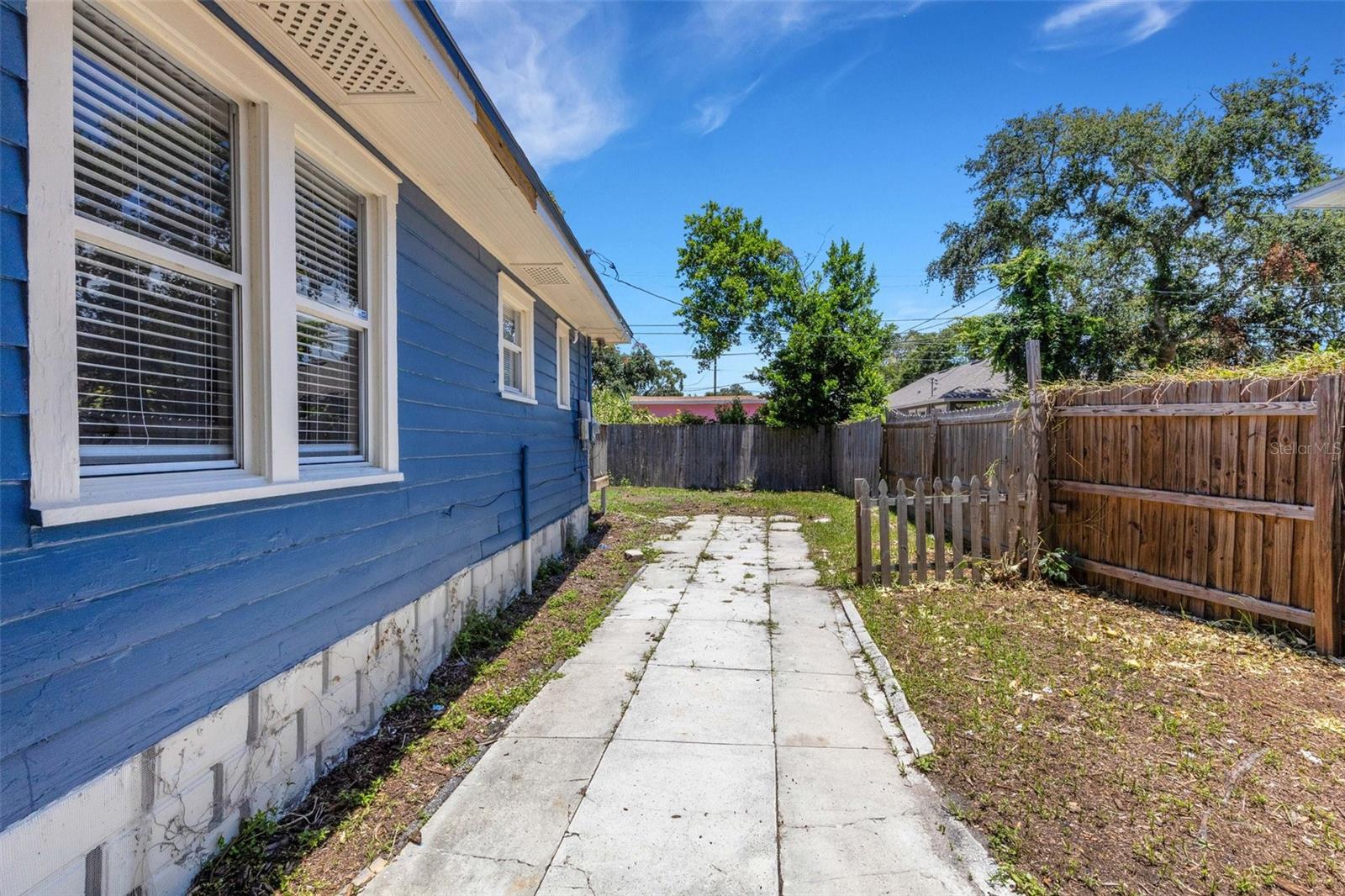 Image 40 of 43 For 835 14th Avenue S