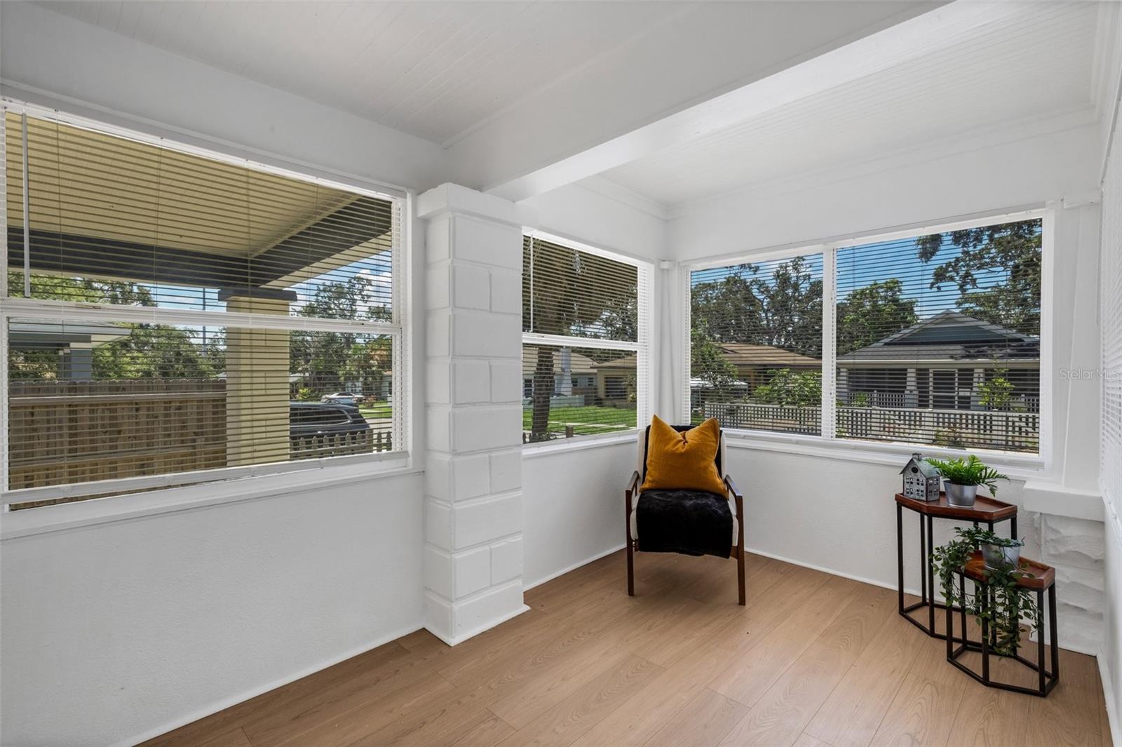 Image 6 of 43 For 835 14th Avenue S