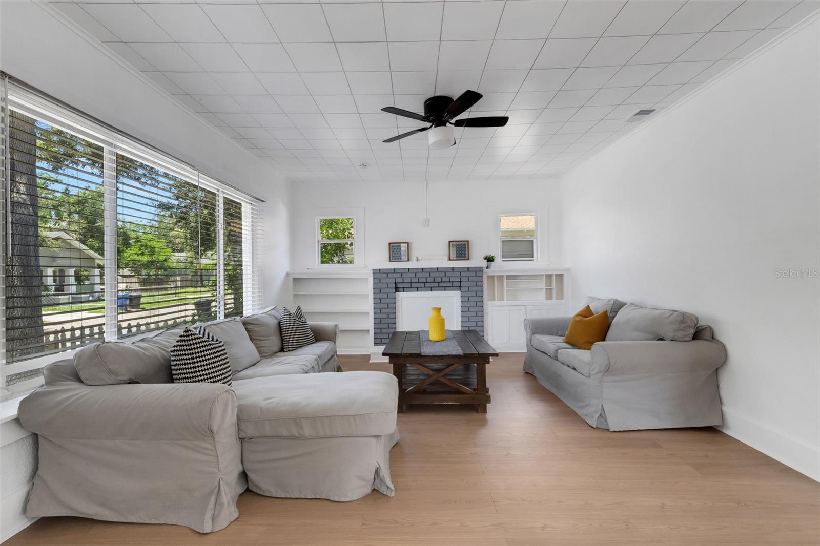 Image 8 of 43 For 835 14th Avenue S