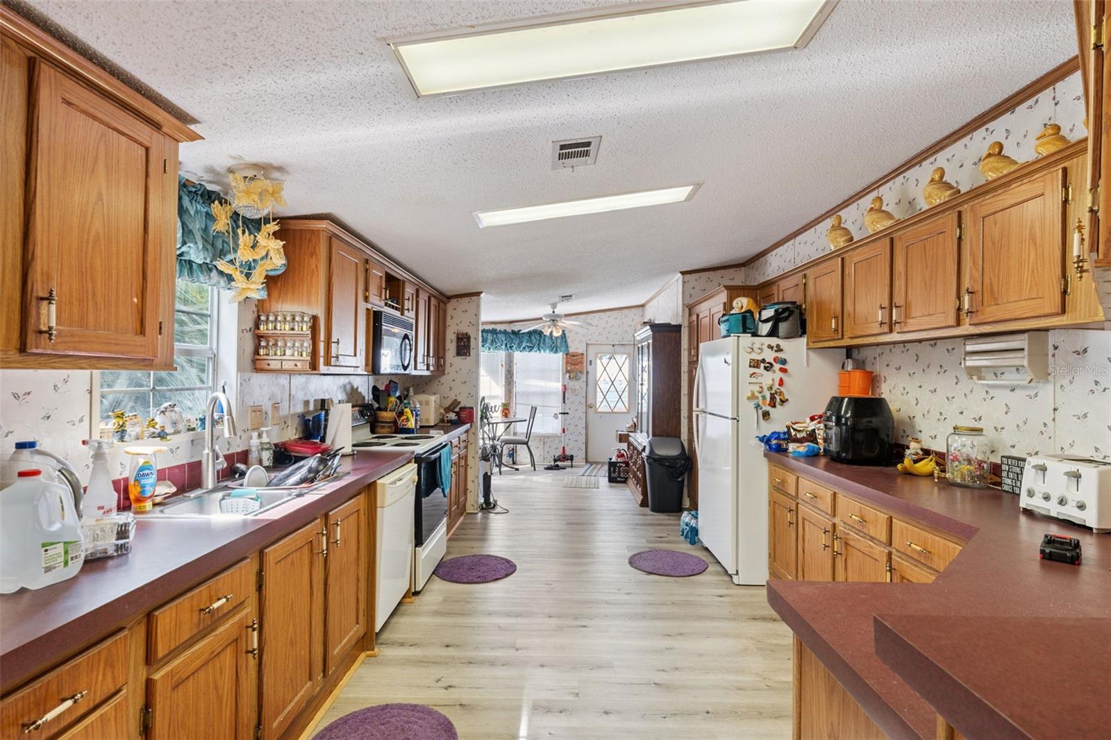 Listing photo id 9 for 9850 Appaloosa Avenue