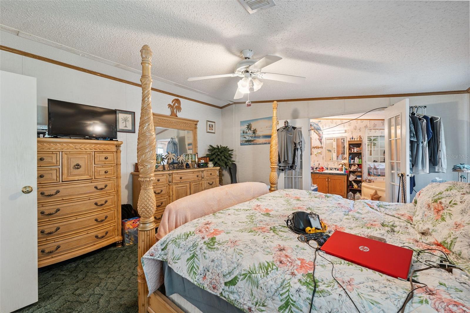 Listing photo id 13 for 9850 Appaloosa Avenue