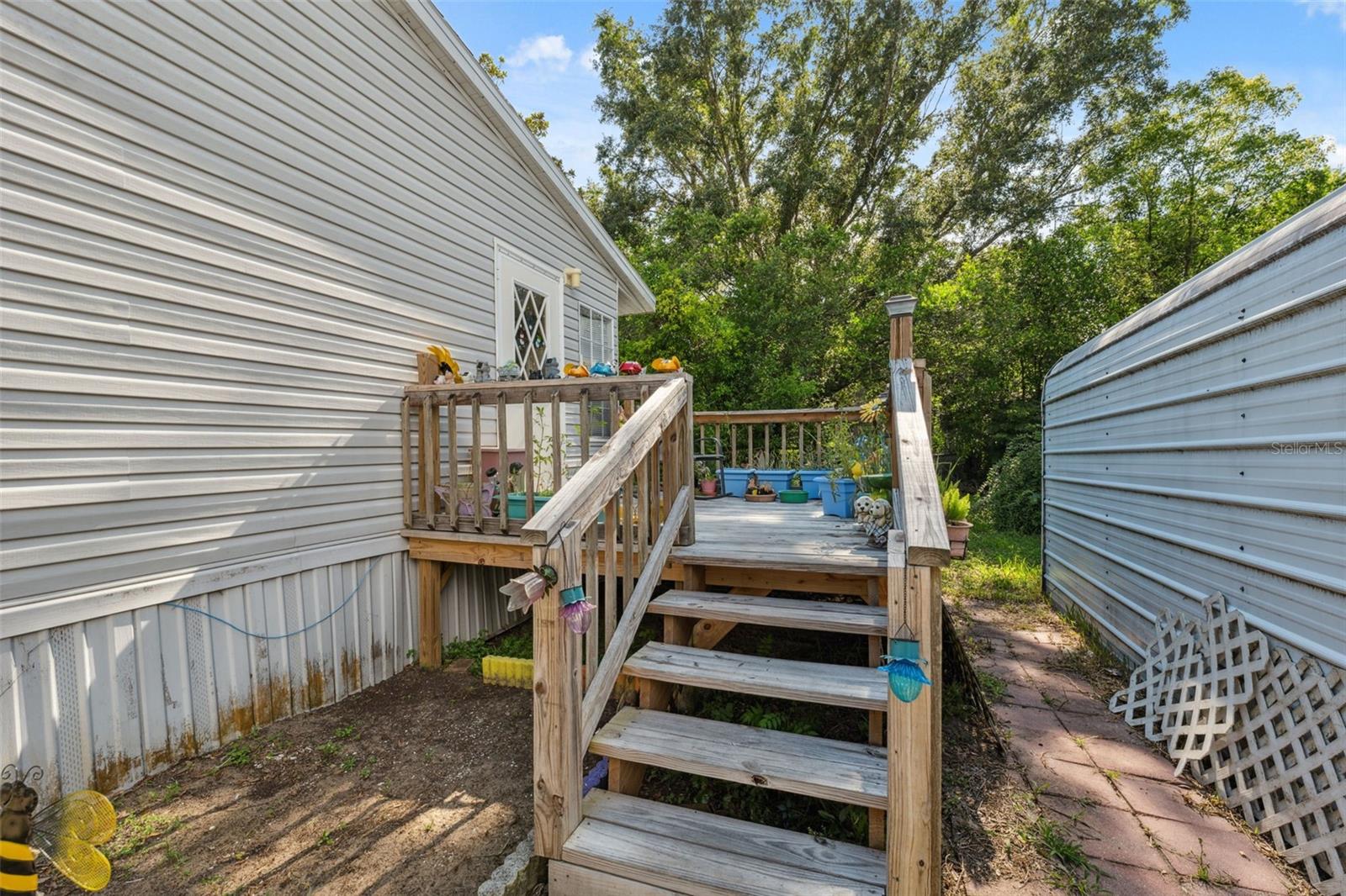 Listing photo id 24 for 9850 Appaloosa Avenue