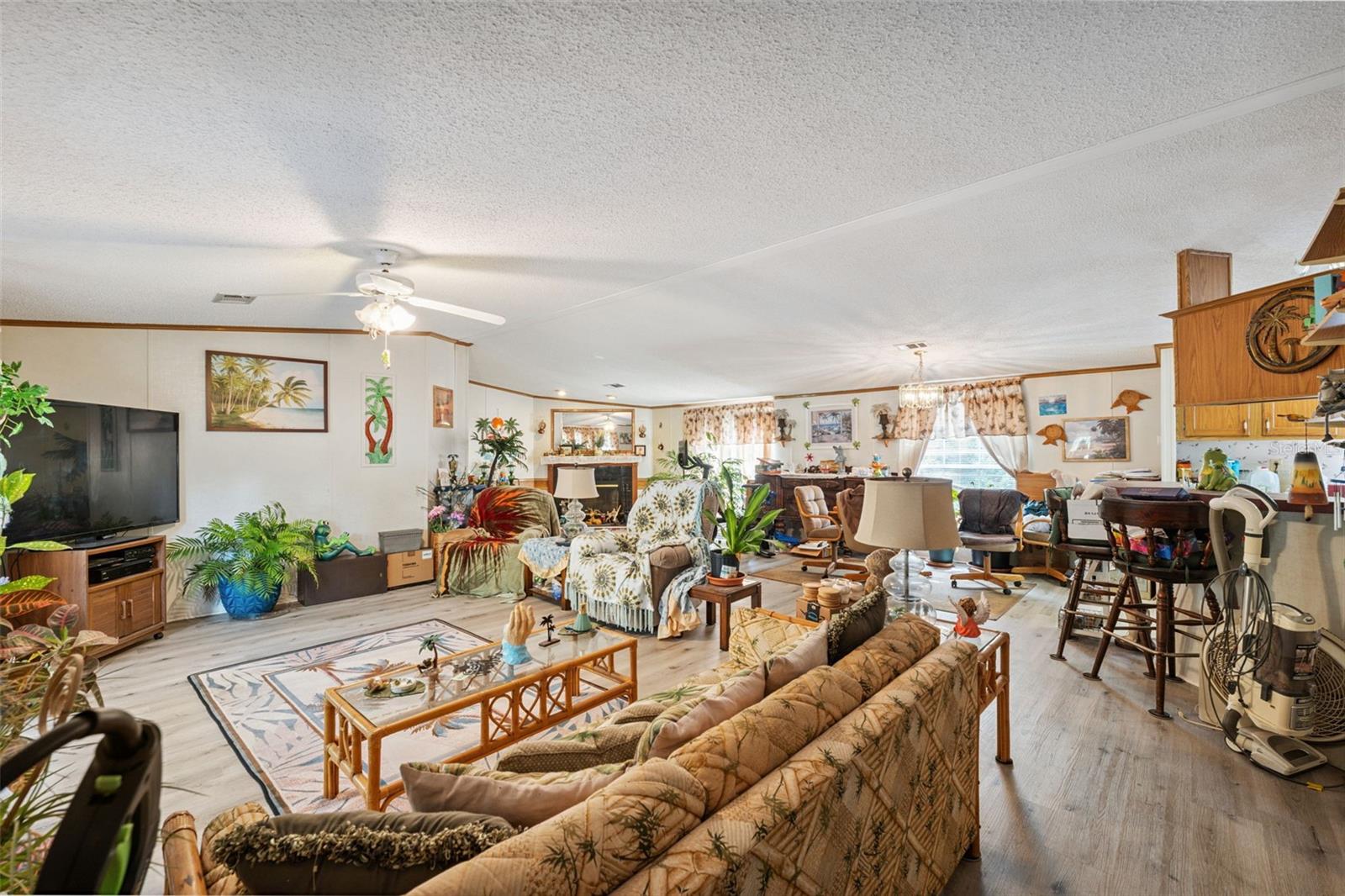 Listing photo id 1 for 9850 Appaloosa Avenue