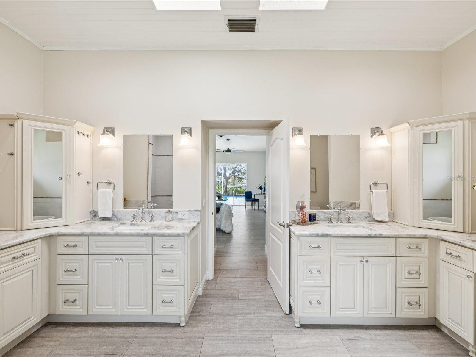 Image 20 of 37 For 5903 Cachette De Riviera Court