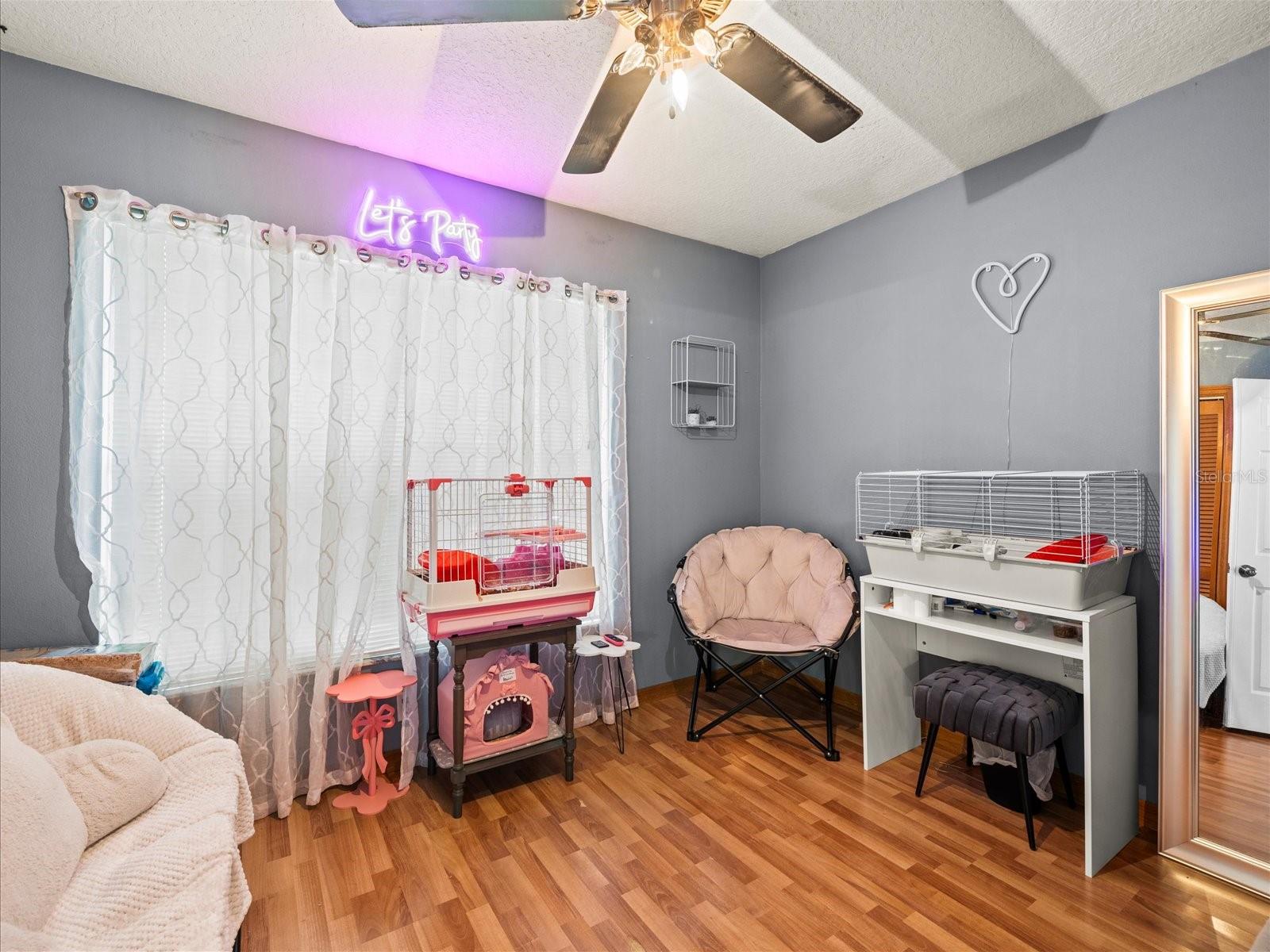 Listing photo id 25 for 14185 Barlington Street