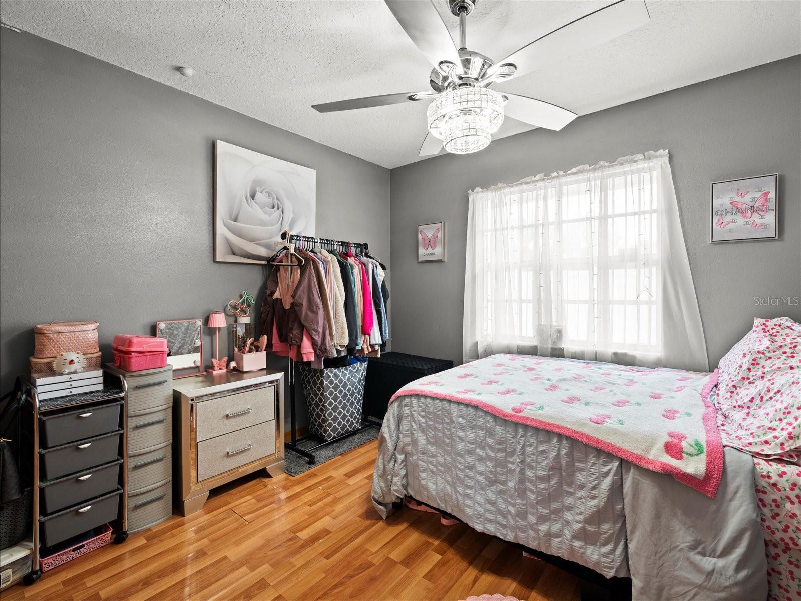 Listing photo id 28 for 14185 Barlington Street