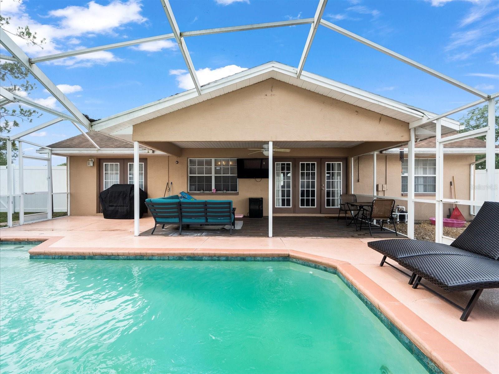Listing photo id 33 for 14185 Barlington Street