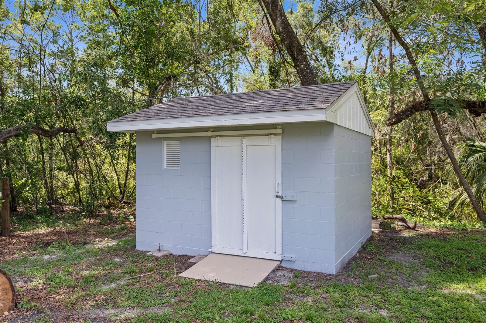 Image 19 of 25 For 5215 Azalea Circle