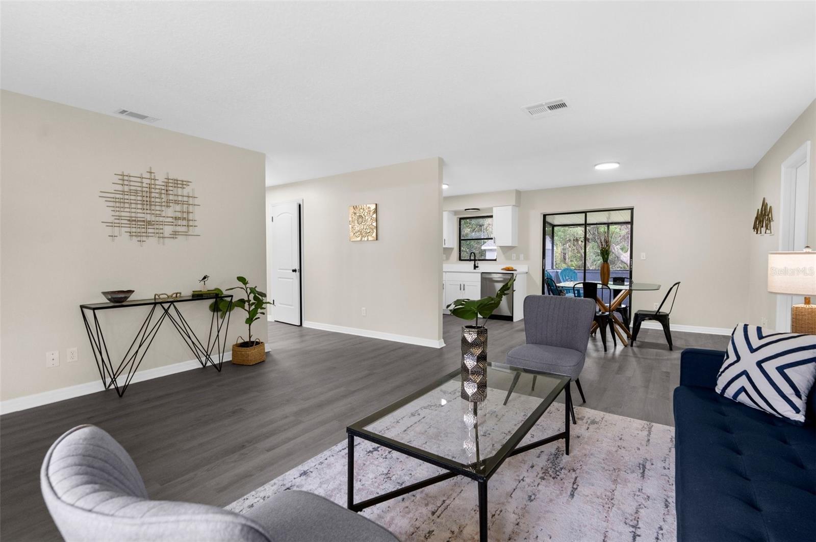Image 7 of 25 For 5215 Azalea Circle