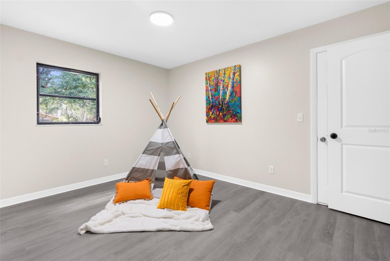 Image 8 of 25 For 5215 Azalea Circle