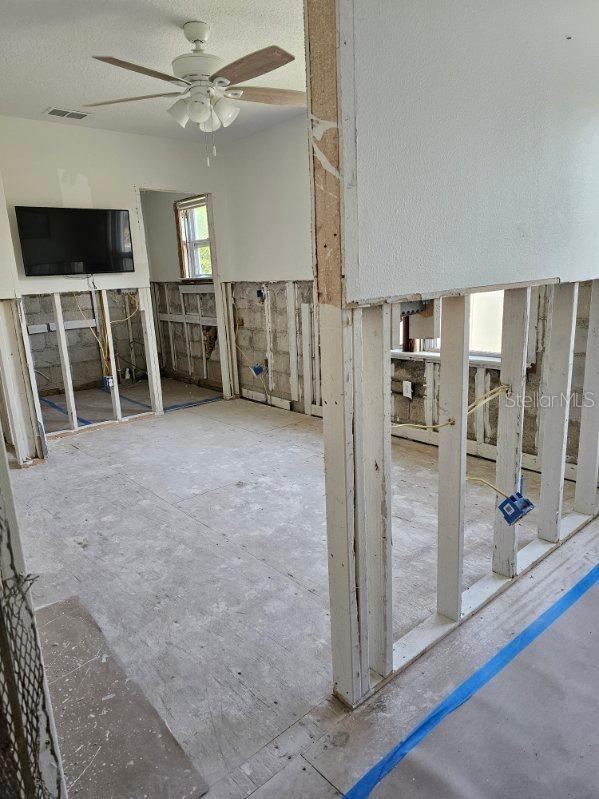 Image 4 of 5 For 750 Lantana Avenue